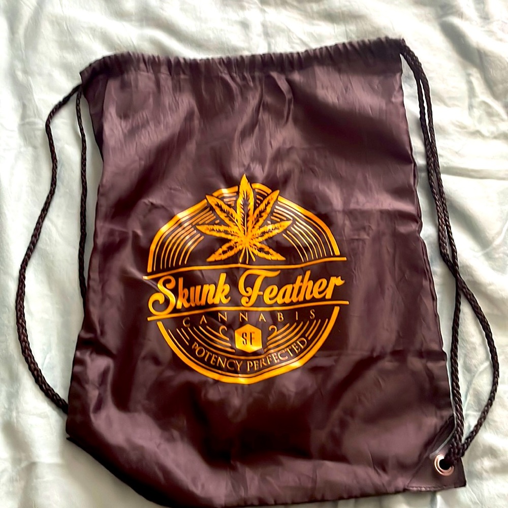 Skunk Feather Cannabis Black Drawstring Backpack